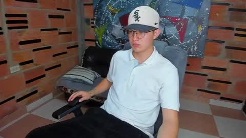 .... online show from 02/11/25, 09:46