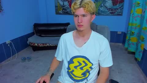 .... online show from 09/11/25, 04:23