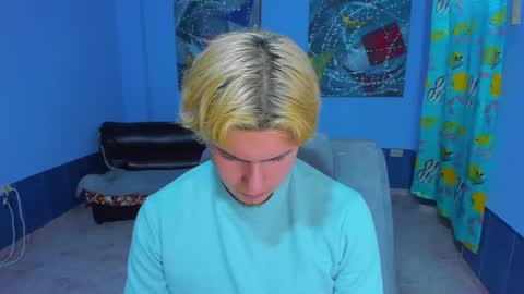 .... online show from 09/18/25, 06:32