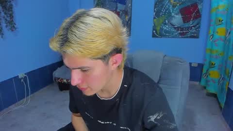 .... online show from 09/22/25, 06:54