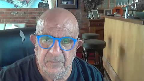 Snapshot of patvac chatting on 01/15/26, 03:11 patvac online show from 01/15/26, 03:11