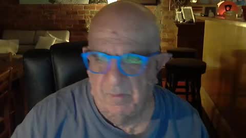 Snapshot of patvac chatting on 01/16/26, 01:04 patvac online show from 01/16/26, 01:04