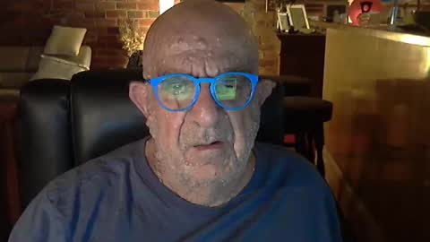 Snapshot of patvac chatting on 03/02/26, 02:24 patvac online show from 03/02/26, 02:24