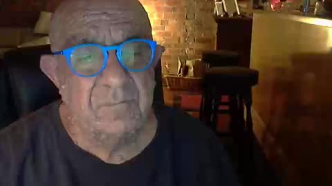 Snapshot of patvac chatting on 03/04/26, 01:28 patvac online show from 03/04/26, 01:28