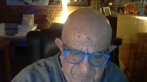 Snapshot of patvac chatting on 06/30/26, 02:29 patvac online show from 06/30/26, 02:29