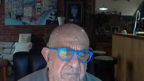 Snapshot of patvac chatting on 07/02/26, 12:43 patvac online show from 07/02/26, 12:43