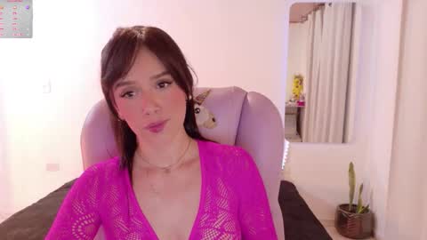 Snapshot of pau_cute chatting on 02/17/26, 09:54 Sofa online show from 02/17/26, 09:54