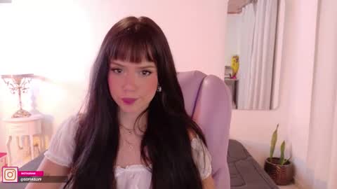 Snapshot of pau_cute chatting on 03/17/26, 09:51 Sofa online show from 03/17/26, 09:51