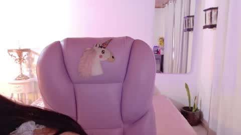 Sofa online show from 05/04/26, 06:37