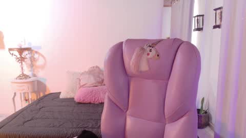 Sofa online show from 05/07/26, 08:47