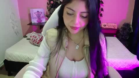 pau cute online show from 10/30/25, 03:02