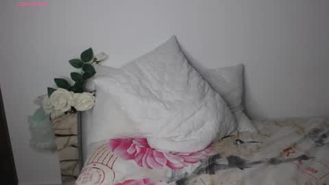 Paulina        online show from 10/05/25, 01:04