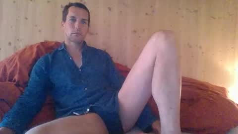 Snapshot of paueriwan chatting on 10/16/25, 08:26 paueriwan online show from 10/16/25, 08:26