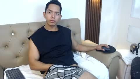 Snapshot of paul_cros chatting on 06/26/26, 11:25 paul_cros online show from 06/26/26, 11:25