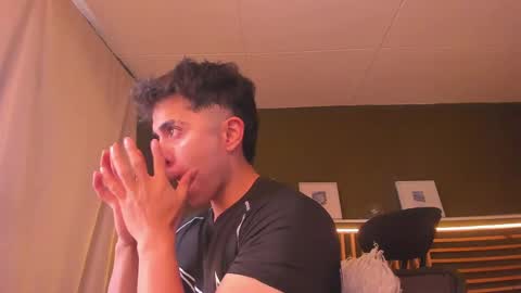 Snapshot of paul_evanss chatting on 03/11/25, 12:28 Paul online show from 03/11/25, 12:28