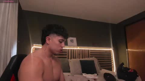 Snapshot of paul_evanss chatting on 10/07/25, 01:30 Paul online show from 10/07/25, 01:30