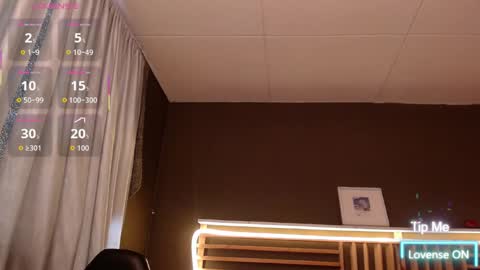 Snapshot of paul_evanss chatting on 10/25/25, 01:07 Paul online show from 10/25/25, 01:07