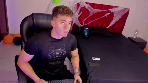 Paull George online show from 10/21/25, 03:35