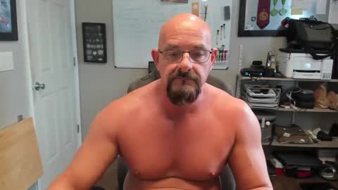 Snapshot of paul_hstrm chatting on 03/03/25, 11:46 Justeffingaround online show from 03/03/25, 11:46