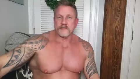 Snapshot of paul_longcut chatting on 04/02/26, 01:36 Paul Roland online show from 04/02/26, 01:36