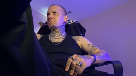 Snapshot of paul_razor chatting on 12/15/25, 03:00 Paul online show from 12/15/25, 03:00