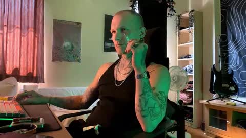 Snapshot of paul_razor chatting on 02/17/26, 03:36 Paul online show from 02/17/26, 03:36