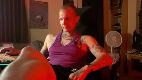 Snapshot of paul_razor chatting on 03/01/26, 04:53 Paul online show from 03/01/26, 04:53