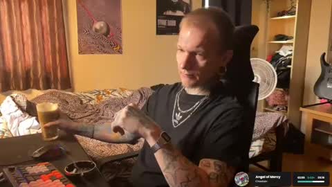 Snapshot of paul_razor chatting on 04/06/26, 01:14 Paul online show from 04/06/26, 01:14