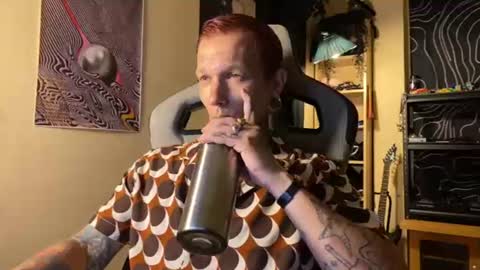 Snapshot of paul_razor chatting on 06/28/26, 06:47 Paul online show from 06/28/26, 06:47