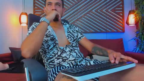 Snapshot of paul_rivera chatting on 02/05/25, 12:31 Paul Rivera online show from 02/05/25, 12:31