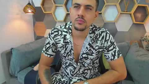 Snapshot of paul_rivera chatting on 02/21/25, 12:38 Paul Rivera online show from 02/21/25, 12:38