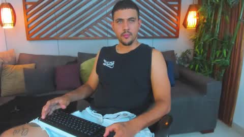 Snapshot of paul_rivera chatting on 02/23/25, 12:30 Paul Rivera online show from 02/23/25, 12:30