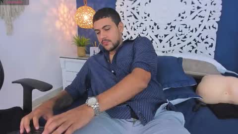 Snapshot of paul_rivera chatting on 10/22/25, 09:36 Paul Rivera online show from 10/22/25, 09:36