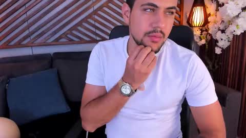 Snapshot of paul_rivera chatting on 11/21/25, 08:07 Paul Rivera online show from 11/21/25, 08:07