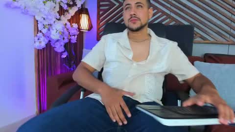 Snapshot of paul_rivera chatting on 05/21/26, 09:44 Paul Rivera online show from 05/21/26, 09:44