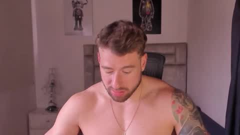 PAUL ROGER online show from 01/09/26, 06:42