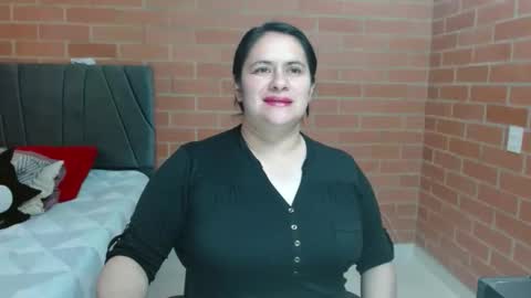 Snapshot of paula__117 chatting on 04/17/26, 08:56 paula__117 online show from 04/17/26, 08:56