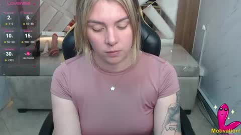 Paula online show from 06/17/26, 01:01