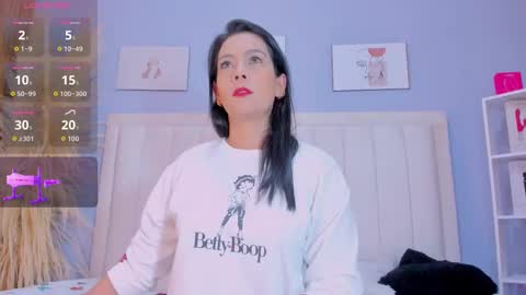 Pau online show from 09/17/25, 06:31