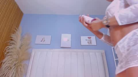 Pau online show from 10/03/25, 07:11