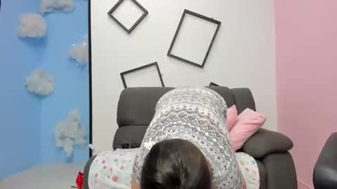 paula_miler1 online show from 10/27/25, 02:10