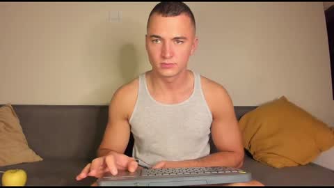 paulblack021 online show from 11/24/25, 10:53