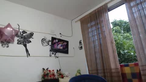 Snapshot of paulet_ chatting on 01/06/25, 10:58 paulet latiin online show from 01/06/25, 10:58