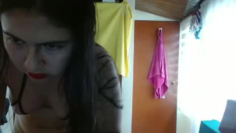 Snapshot of paulet_ chatting on 11/30/25, 08:02 paulet latiin online show from 11/30/25, 08:02