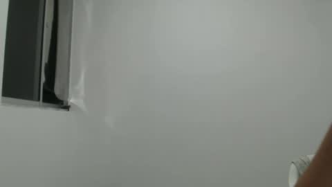 Snapshot of paulet_ chatting on 05/12/26, 01:03 paulet latiin online show from 05/12/26, 01:03