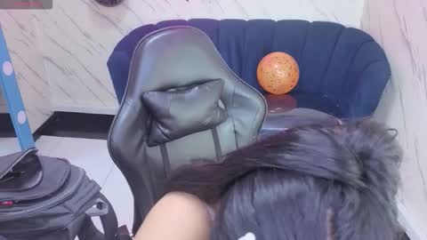 Live 800am 200pm COLOMBIAN HOUR online show from 10/30/25, 01:12