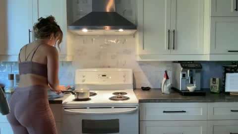 Snapshot of paulilafay chatting on 09/16/25, 01:34 Paulila Fay online show from 09/16/25, 01:34