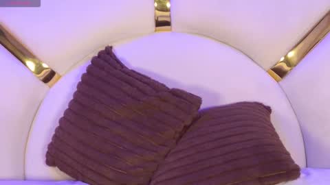 Paulina  online show from 10/22/25, 08:52