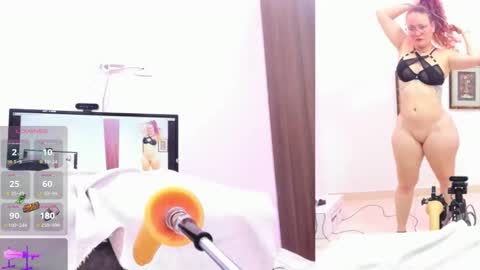 Paulina Davis  online show from 01/21/25, 03:26