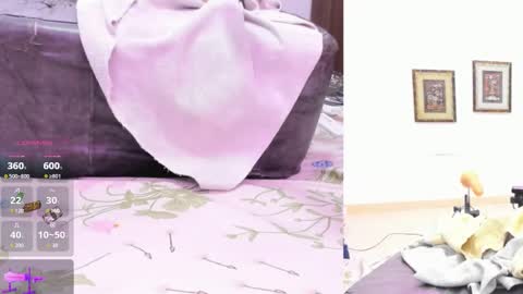 Paulina Davis  online show from 02/04/25, 03:33